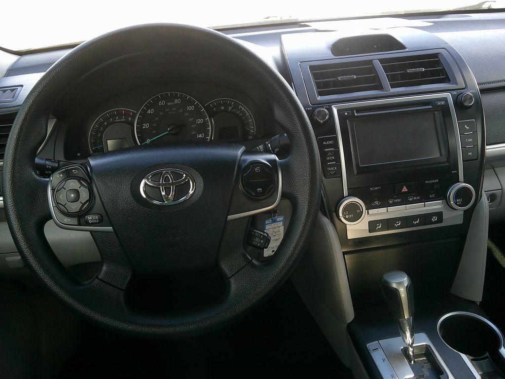 2013 Toyota Camry Image 6