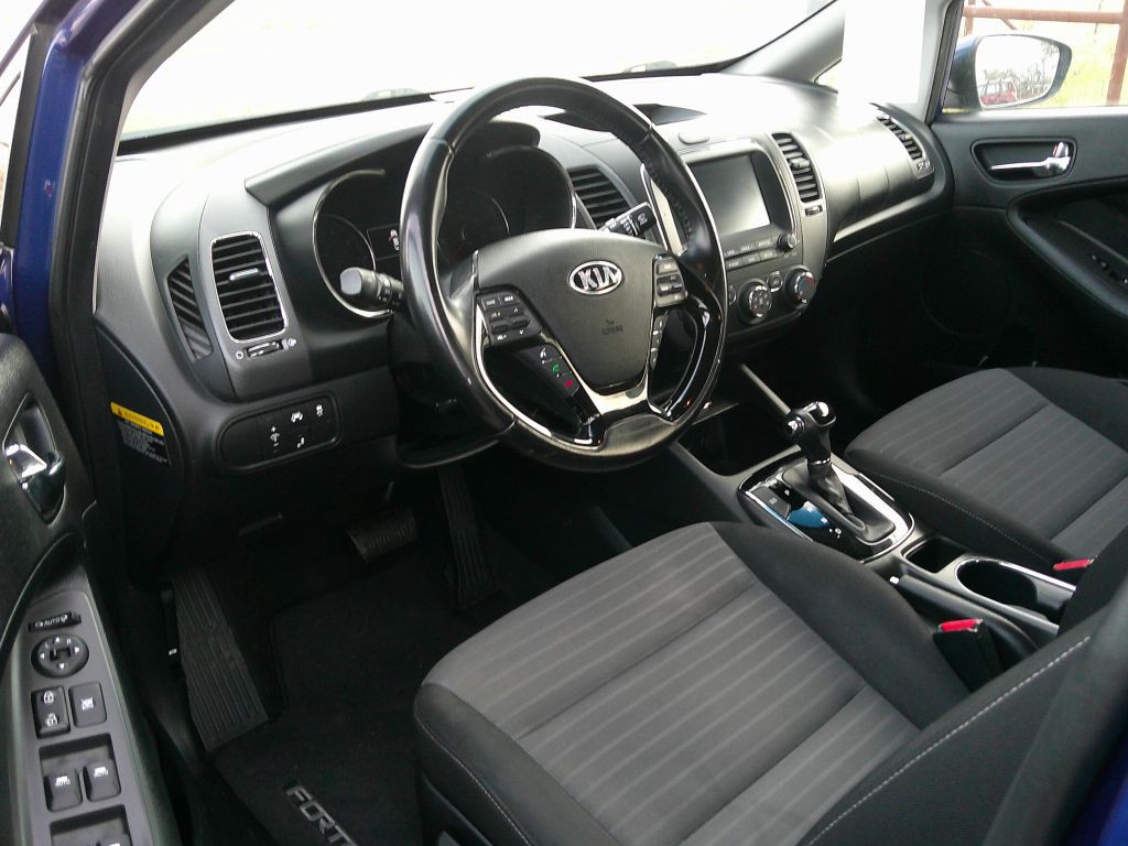 2017 Kia Forte Image 7