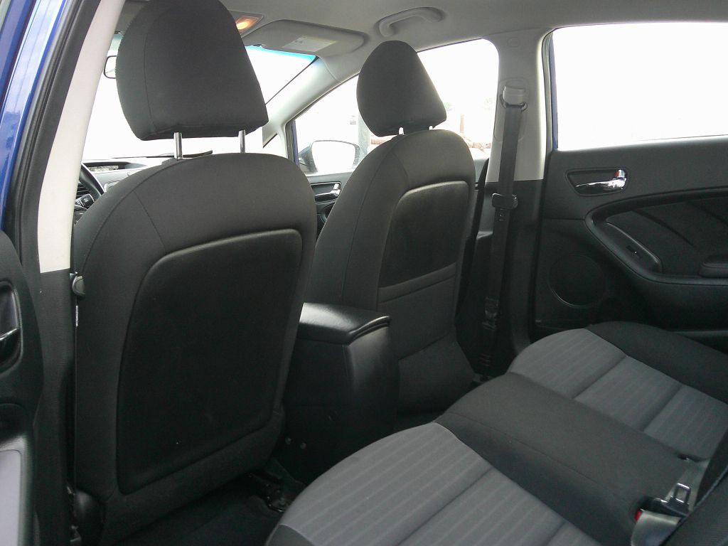 2017 Kia Forte Image 8
