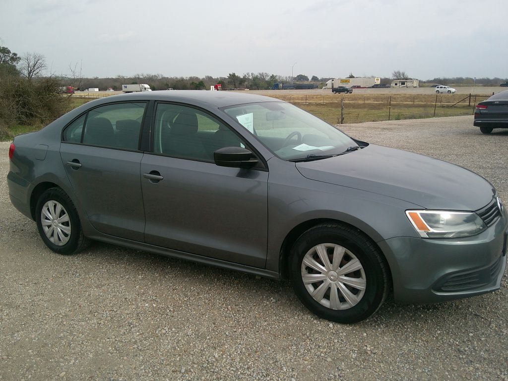 2013 Volkswagen Jetta Image 2