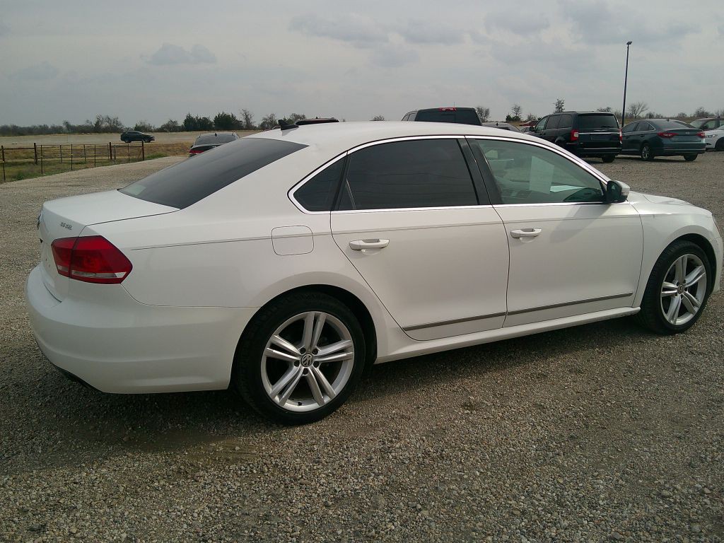 2013 Volkswagen Passat Image 3