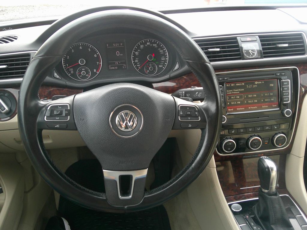 2013 Volkswagen Passat Image 6
