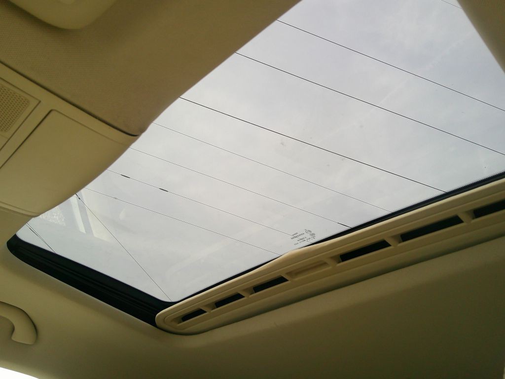 2013 Volkswagen Passat Image 9