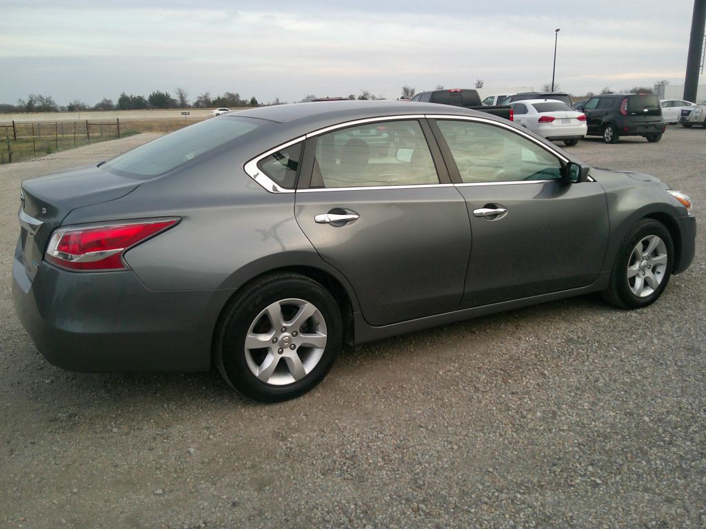 2014 Nissan Altima Image 3
