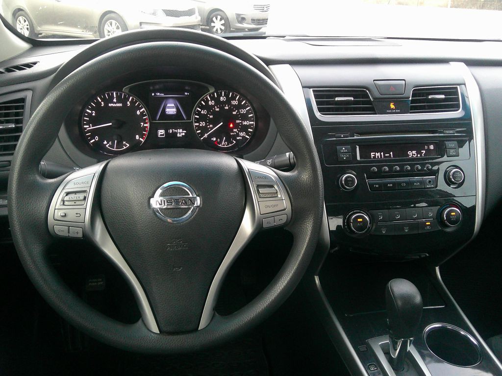 2014 Nissan Altima Image 6