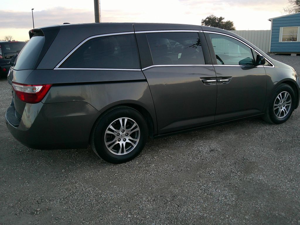 2012 Honda Odyssey Image 3