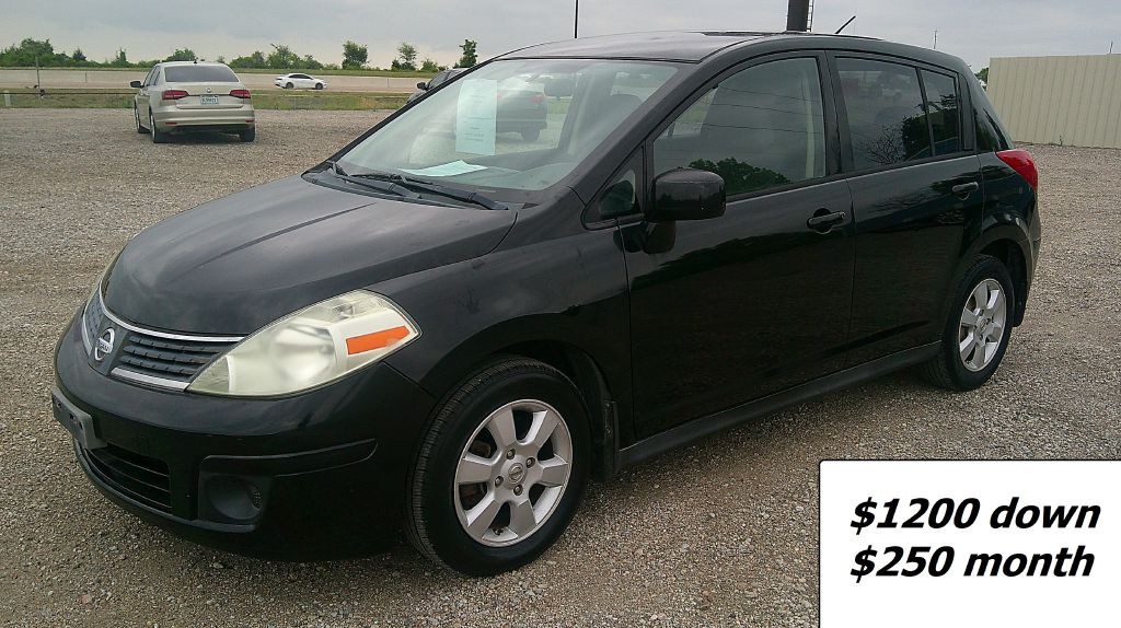 2008 Nissan Versa Image 1