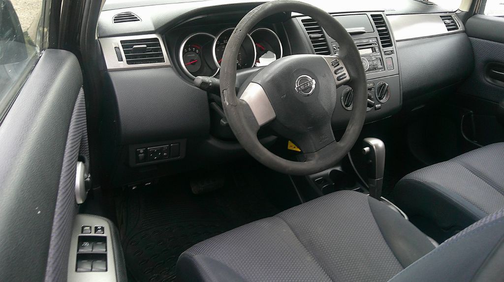 2008 Nissan Versa Image 7