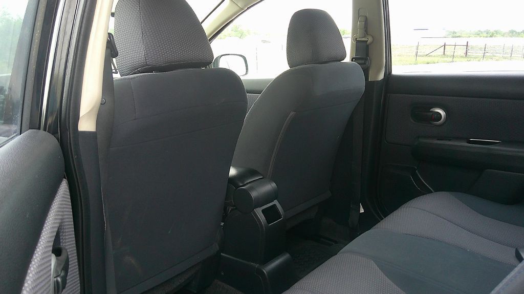 2008 Nissan Versa Image 8