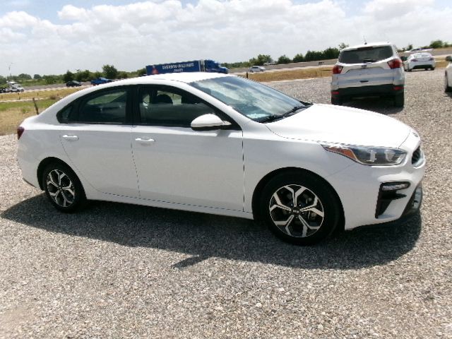 2021 Kia Forte Image 2