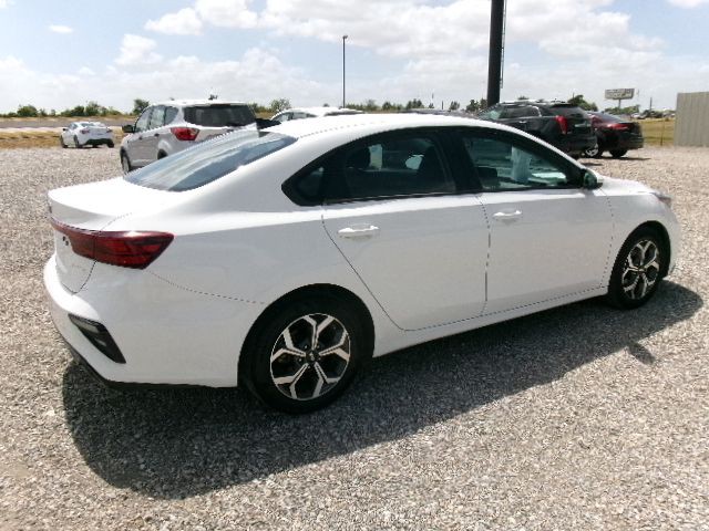 2021 Kia Forte Image 3