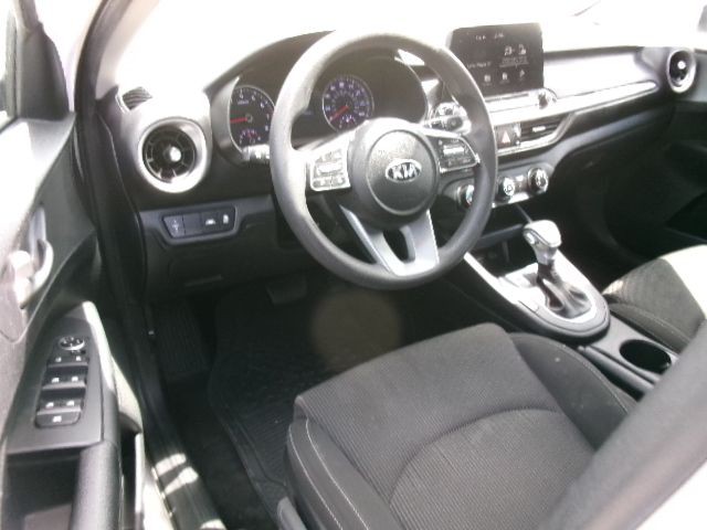 2021 Kia Forte Image 9