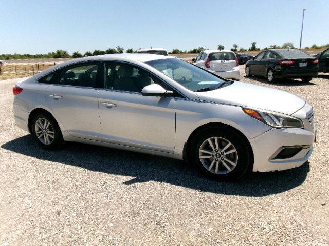 2016 Hyundai Sonata Image 2