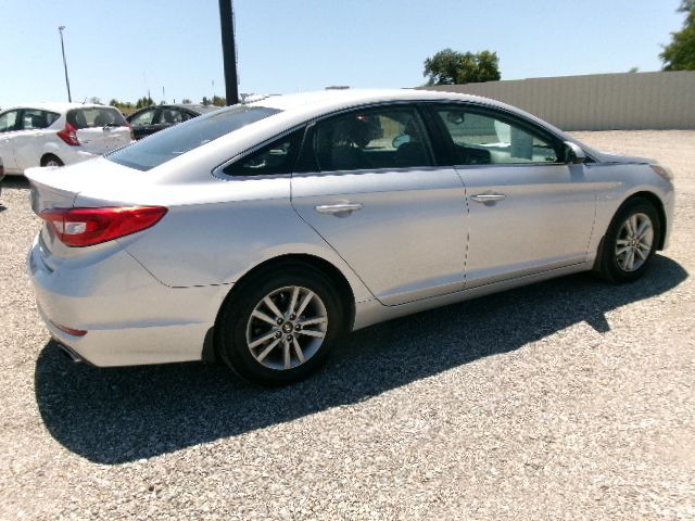 2016 Hyundai Sonata Image 3