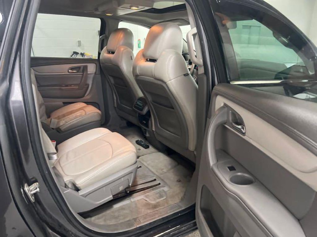 2015 Chevrolet Traverse Image 9