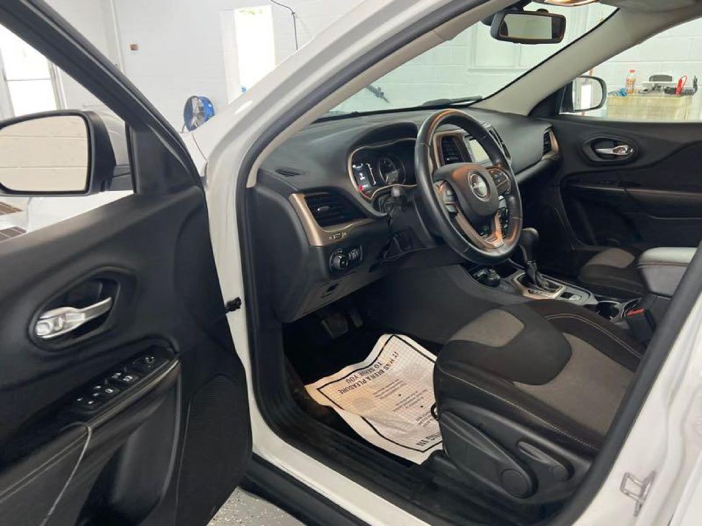 2014 Jeep Cherokee Image 3