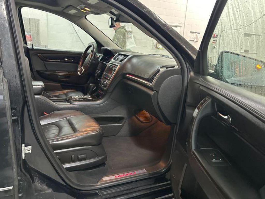 2014 GMC Acadia Image 8
