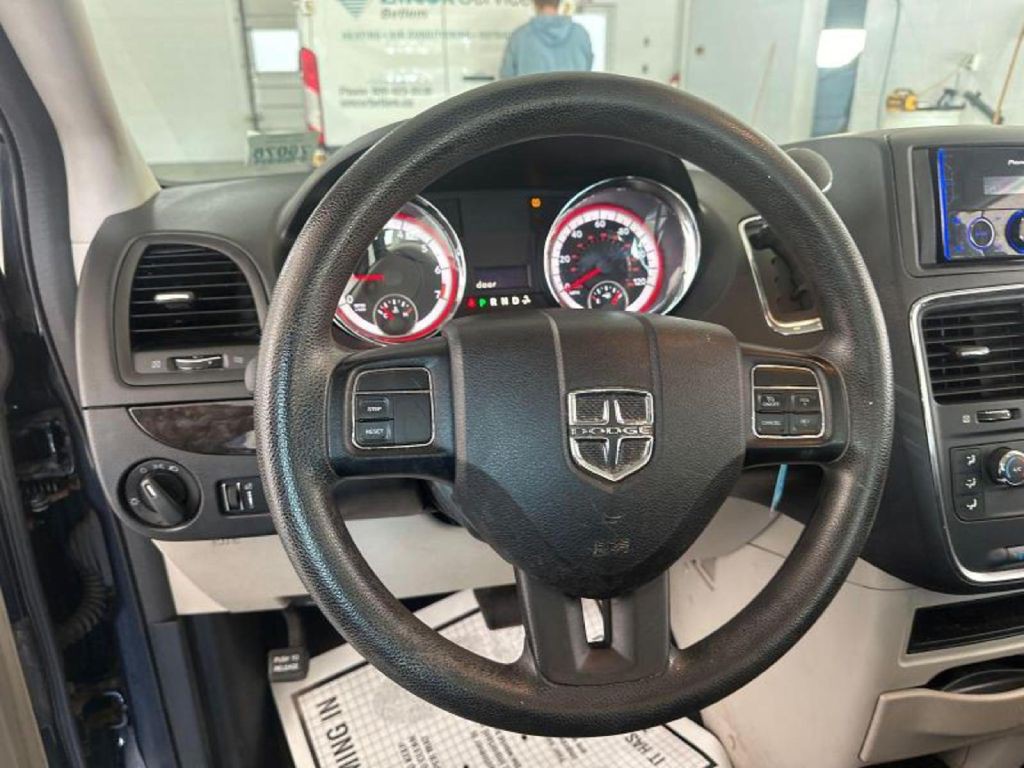 2014 Dodge Grand Caravan Image 11