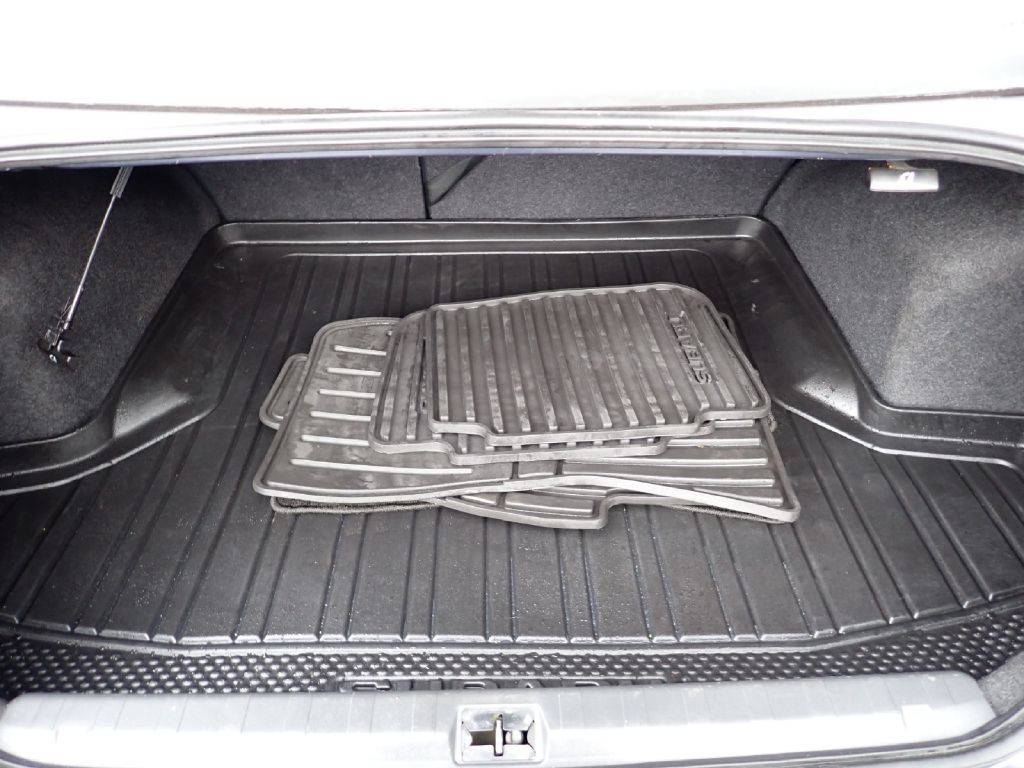2014 Subaru Legacy Image 3