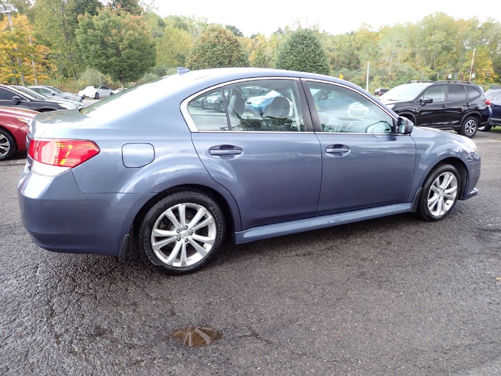 2014 Subaru Legacy Image 5