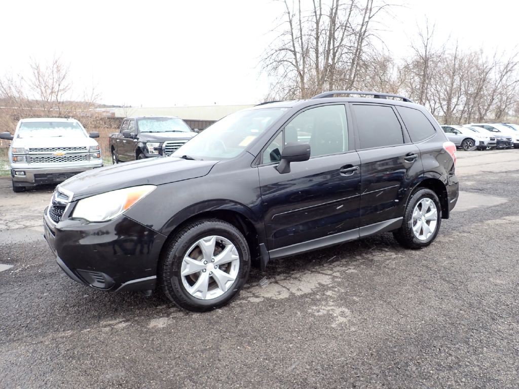 2015 Subaru Forester Image 1