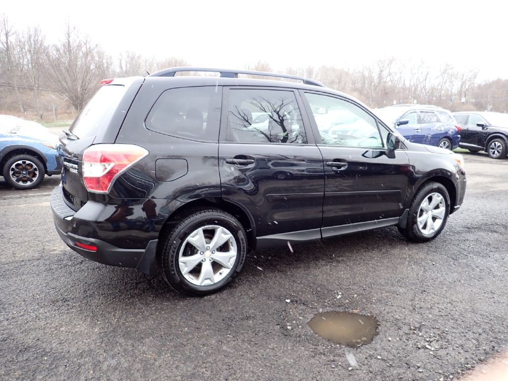 2015 Subaru Forester Image 4
