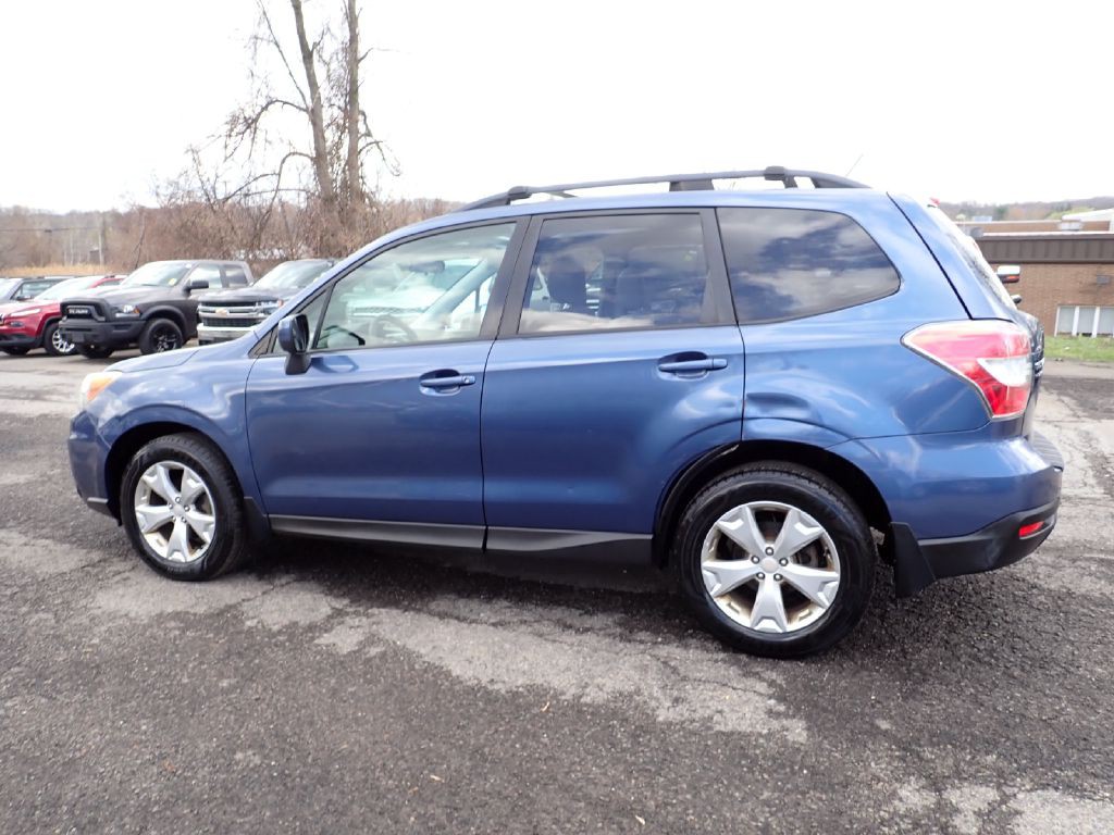 2014 Subaru Forester Image 2