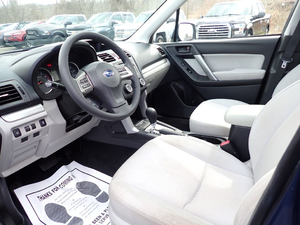 2014 Subaru Forester Image 9