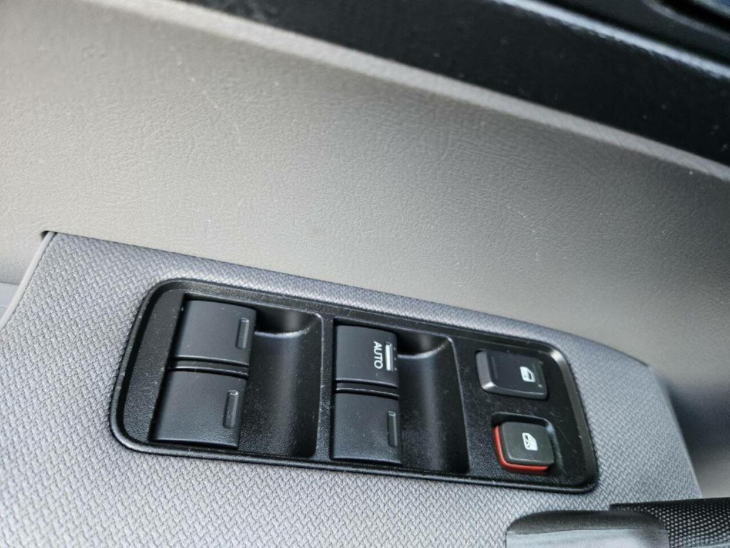 2011 Honda CR-V Image 32