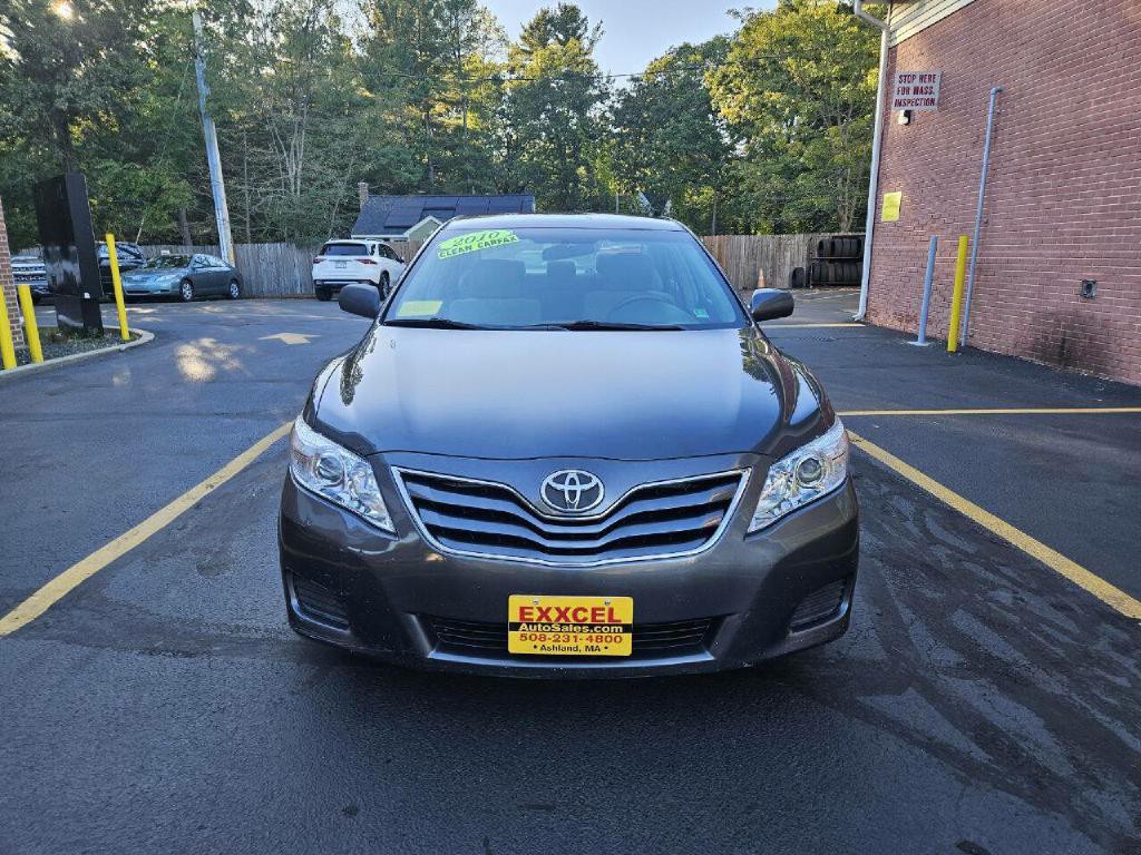 2010 Toyota Camry Image 2
