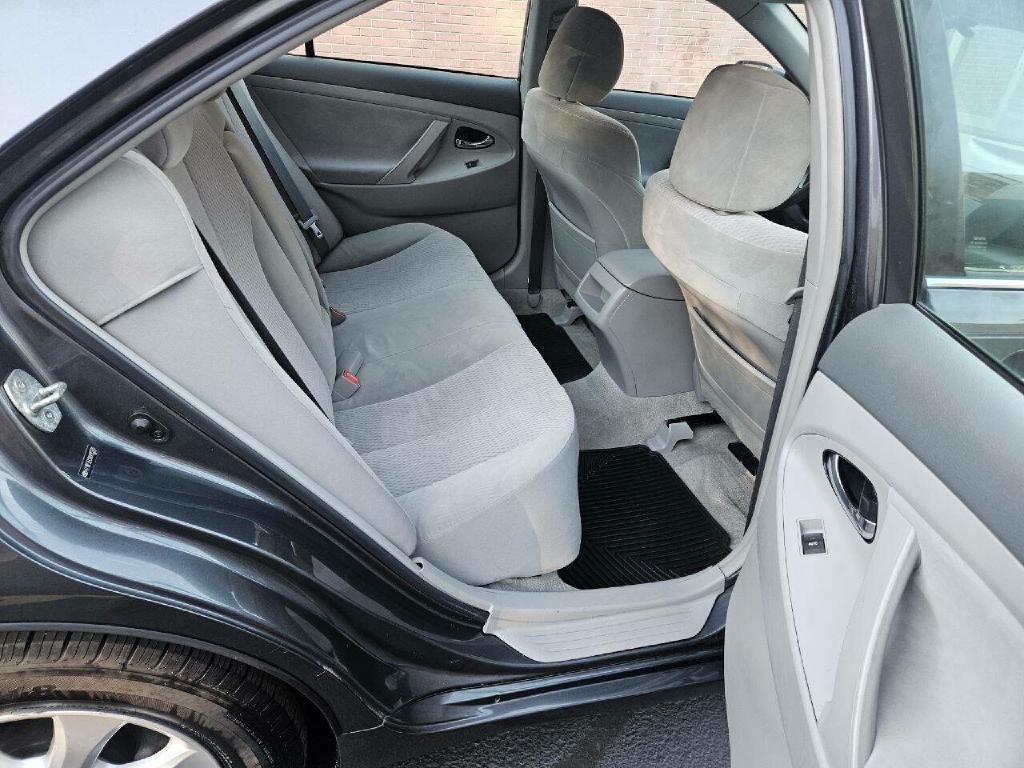 2010 Toyota Camry Image 13