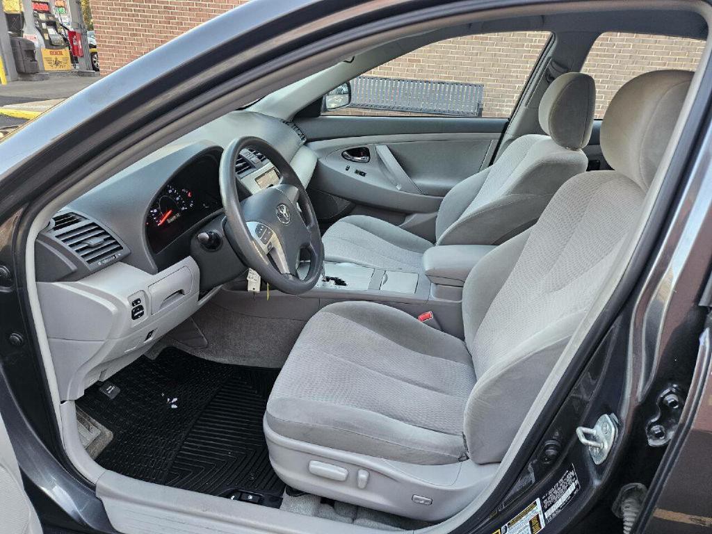 2010 Toyota Camry Image 15