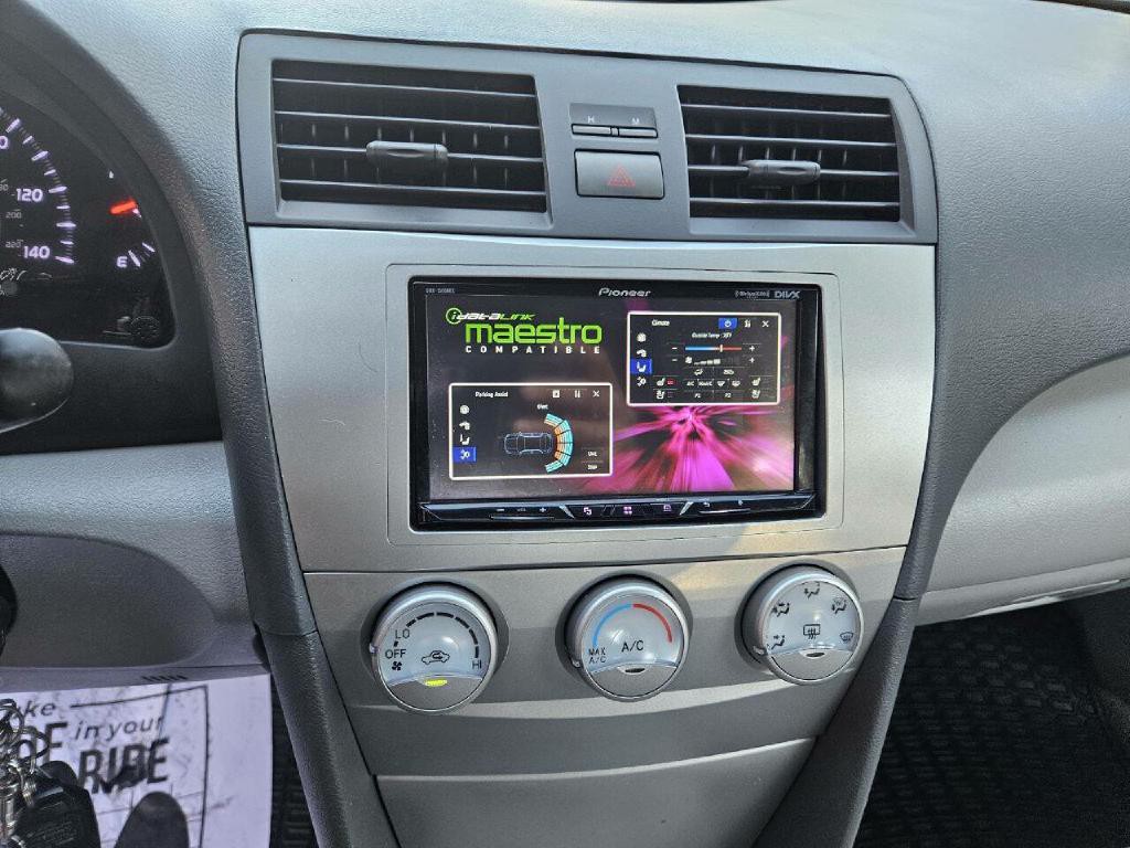 2010 Toyota Camry Image 21