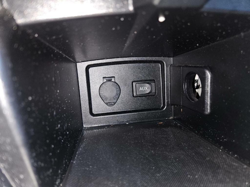 2010 Toyota Camry Image 25