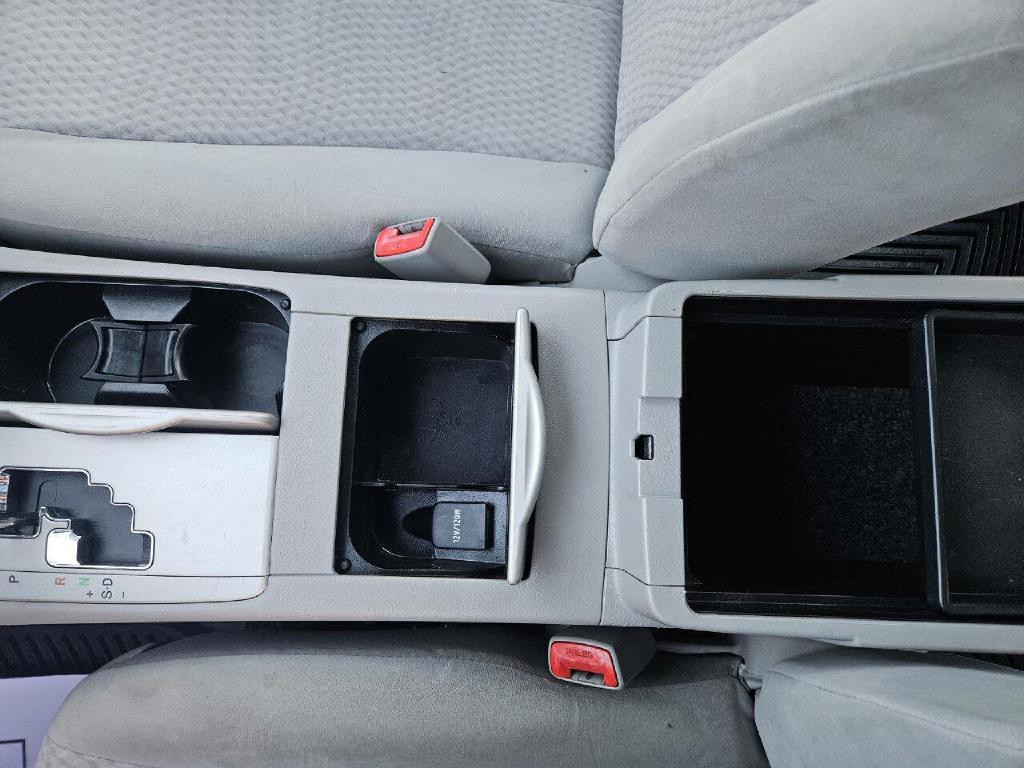 2010 Toyota Camry Image 26