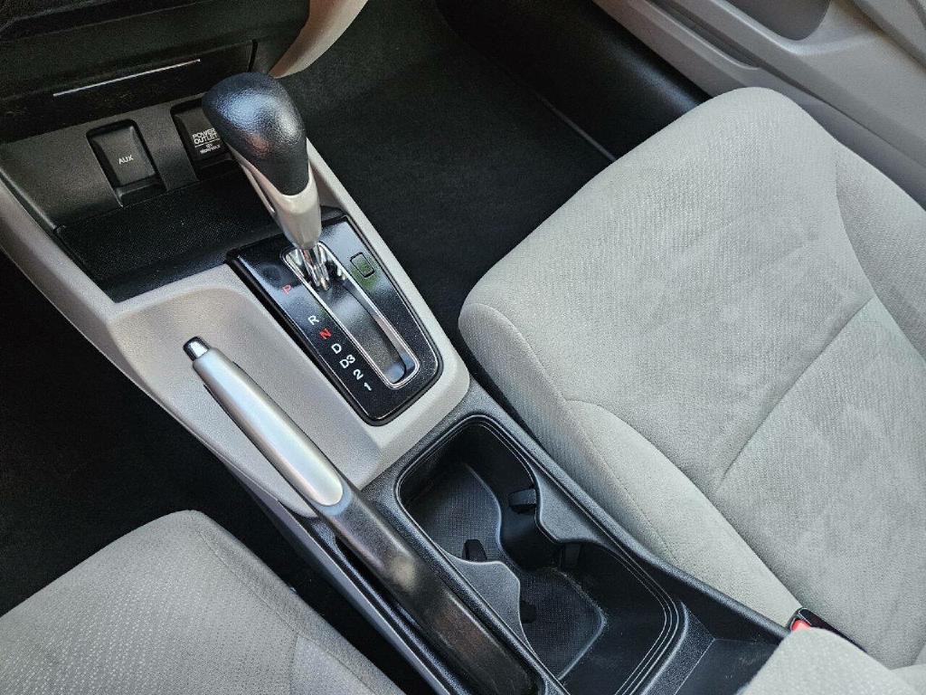 2013 Honda Civic Image 17