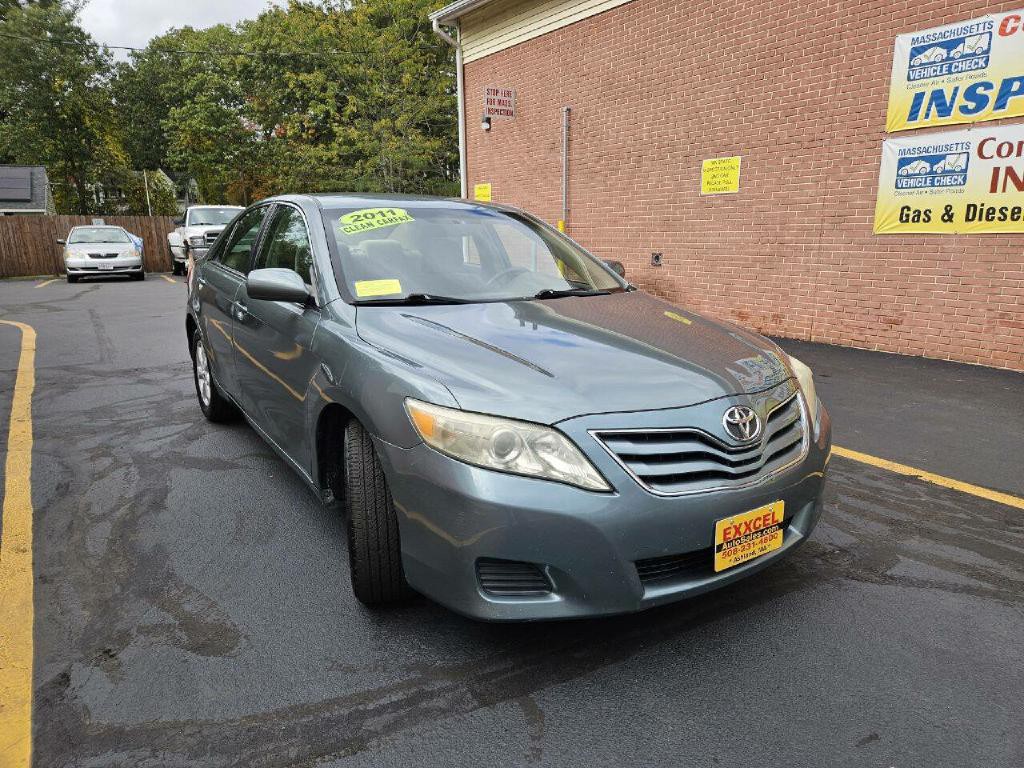2011 Toyota Camry Image 1