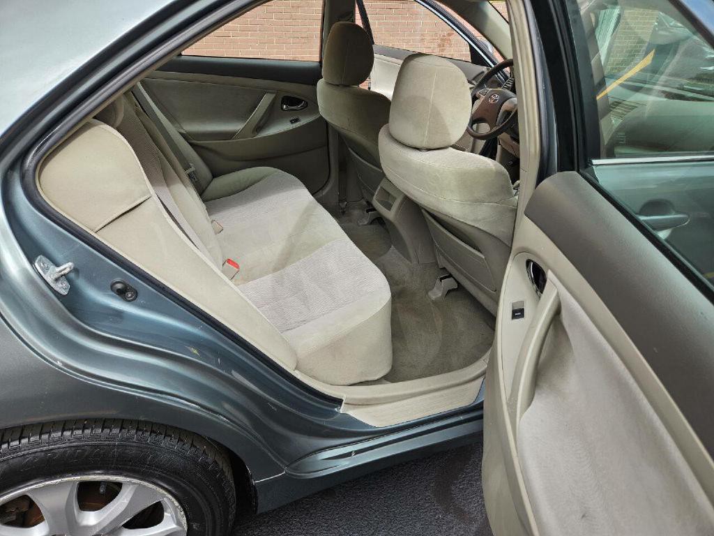 2011 Toyota Camry Image 15