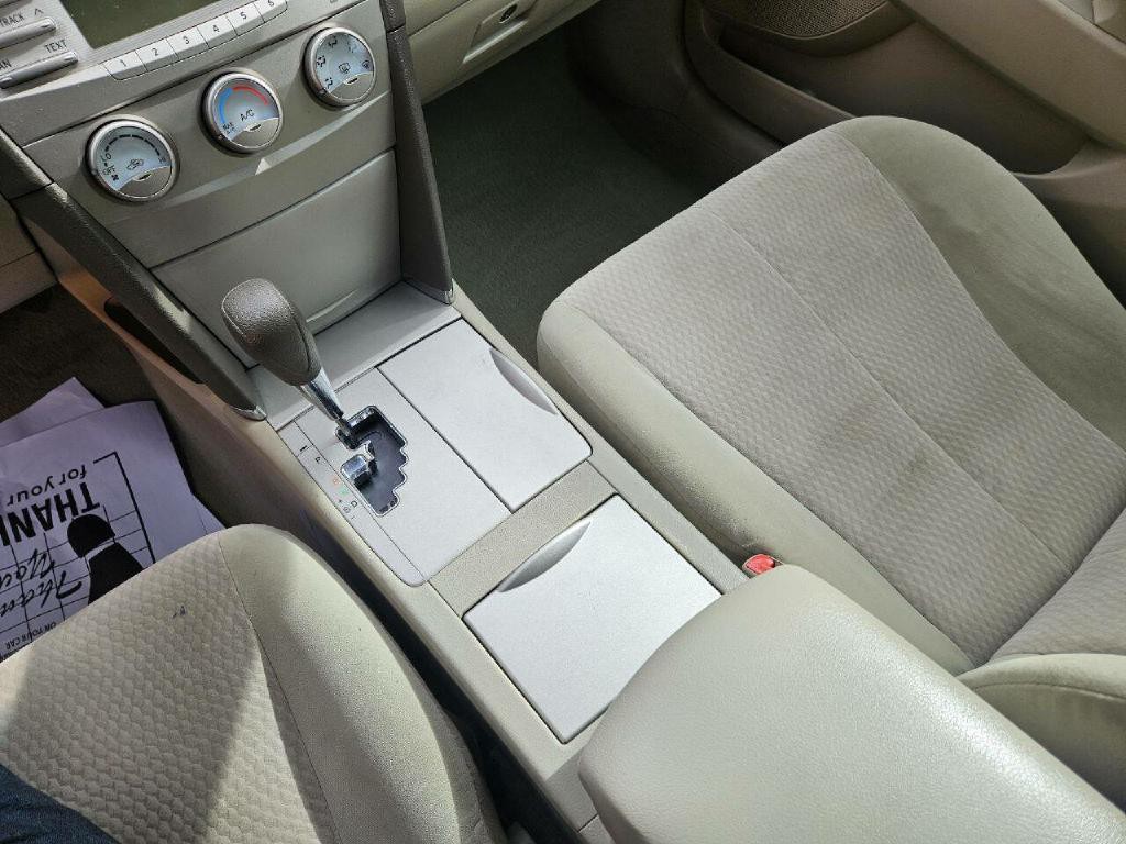 2011 Toyota Camry Image 23