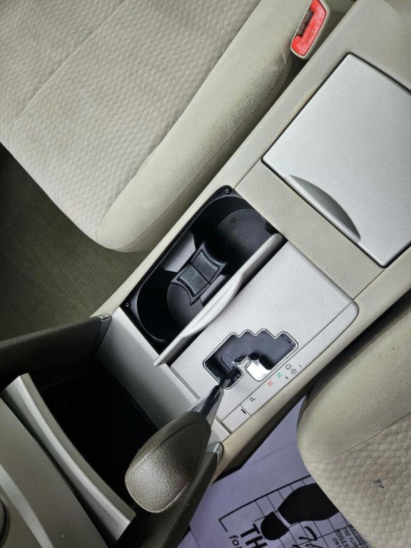 2011 Toyota Camry Image 25