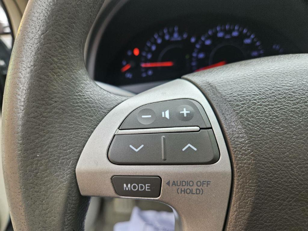 2011 Toyota Camry Image 27