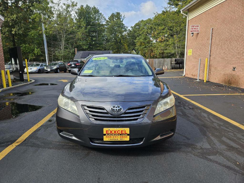 2009 Toyota Camry Image 2