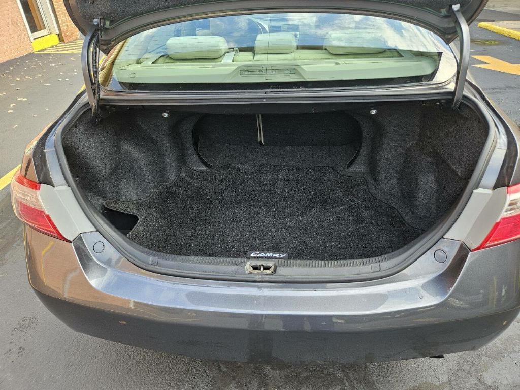 2009 Toyota Camry Image 10