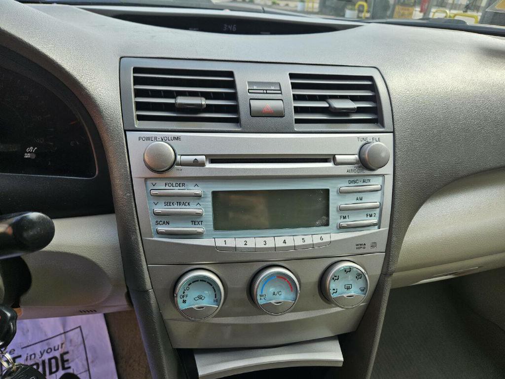 2009 Toyota Camry Image 22