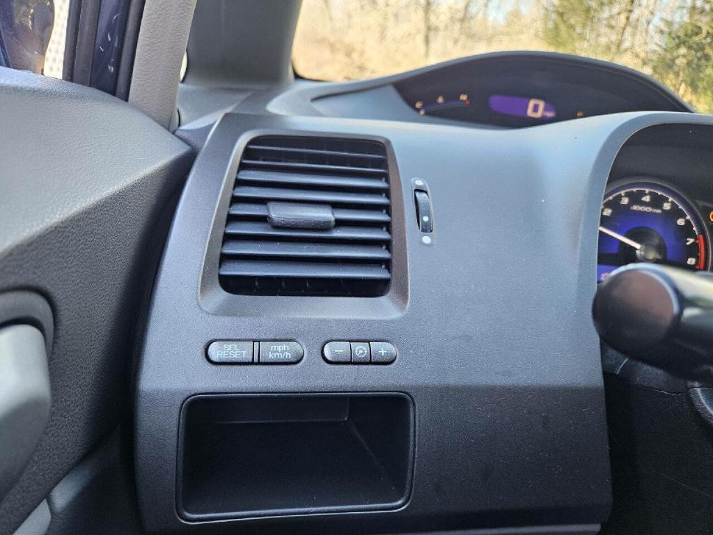 2008 Honda Civic Image 25