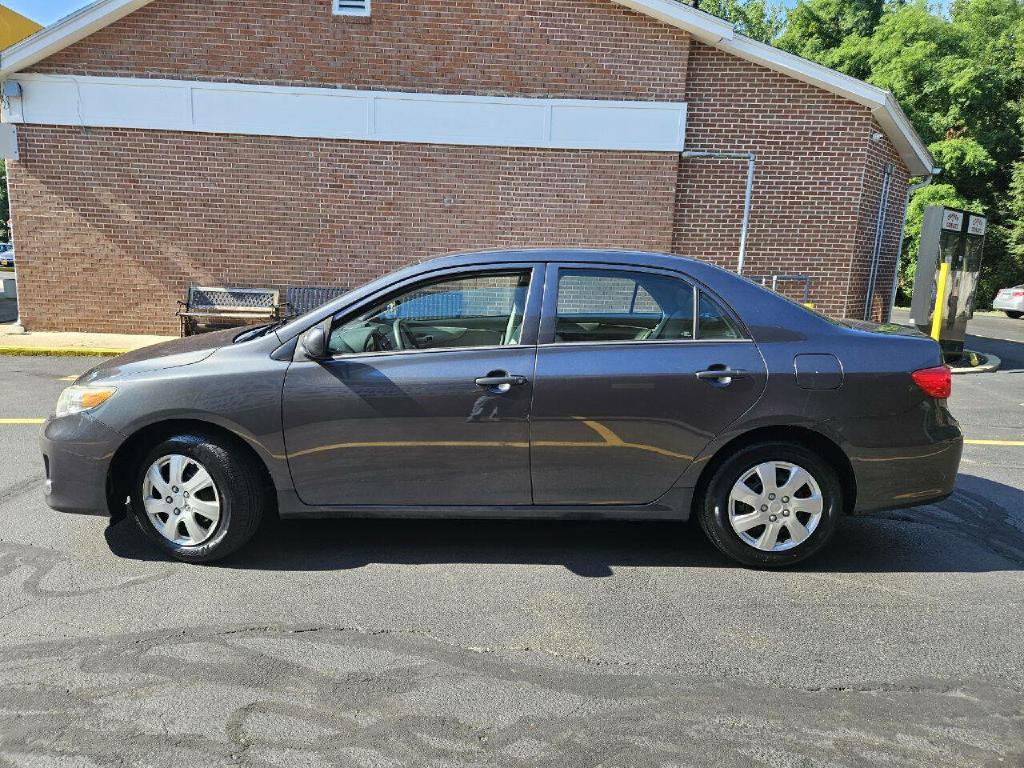2013 Toyota Corolla Image 4