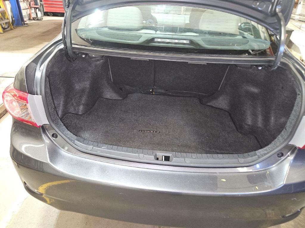2013 Toyota Corolla Image 17