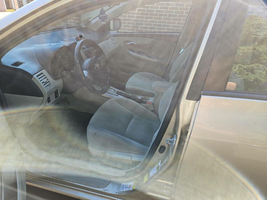 2012 Toyota Corolla Image 11