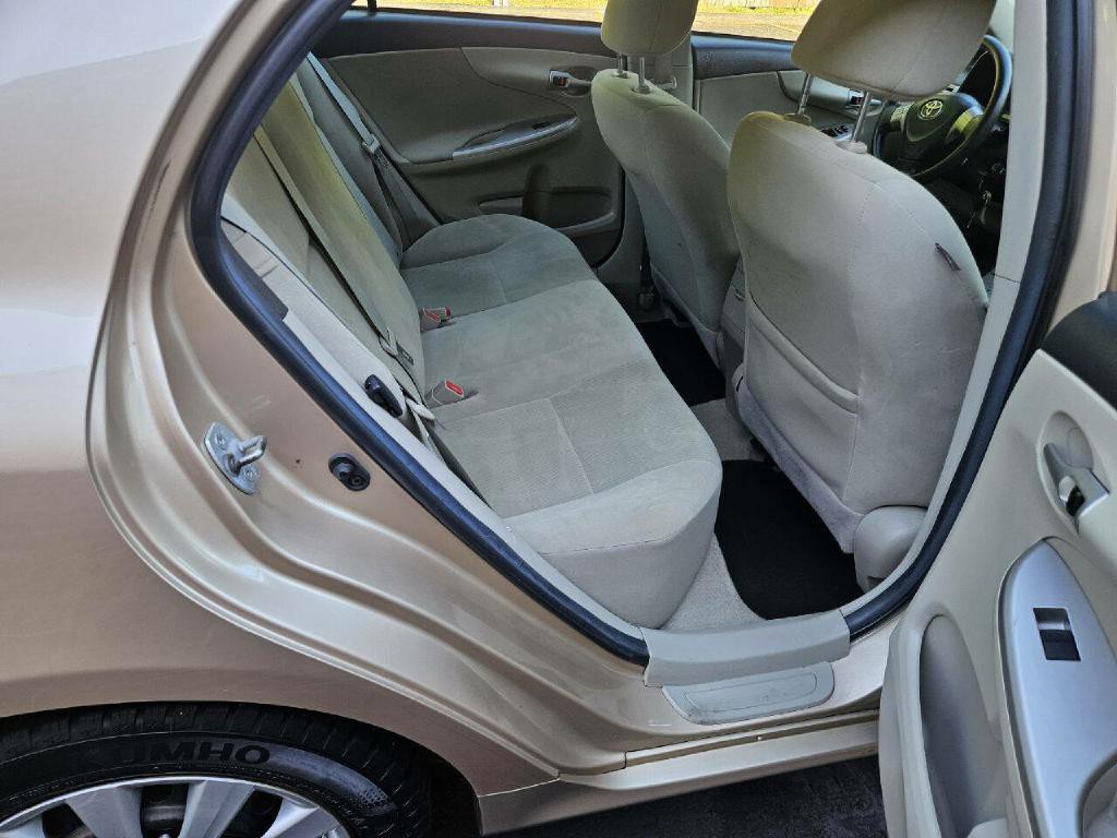 2012 Toyota Corolla Image 13