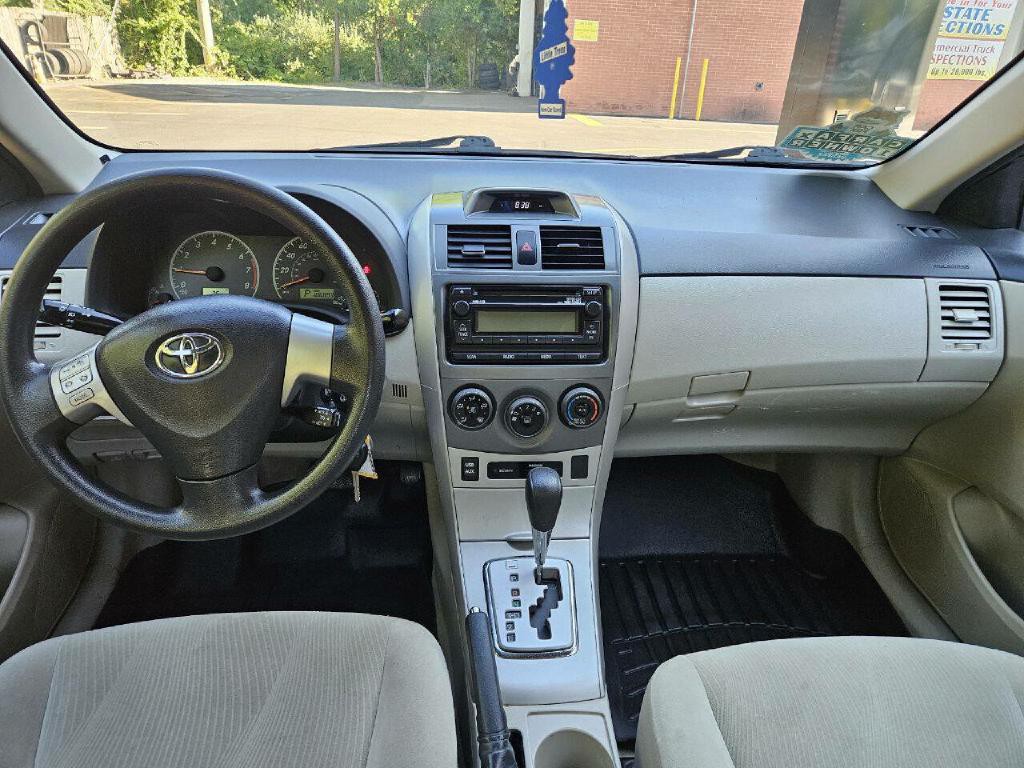 2012 Toyota Corolla Image 15